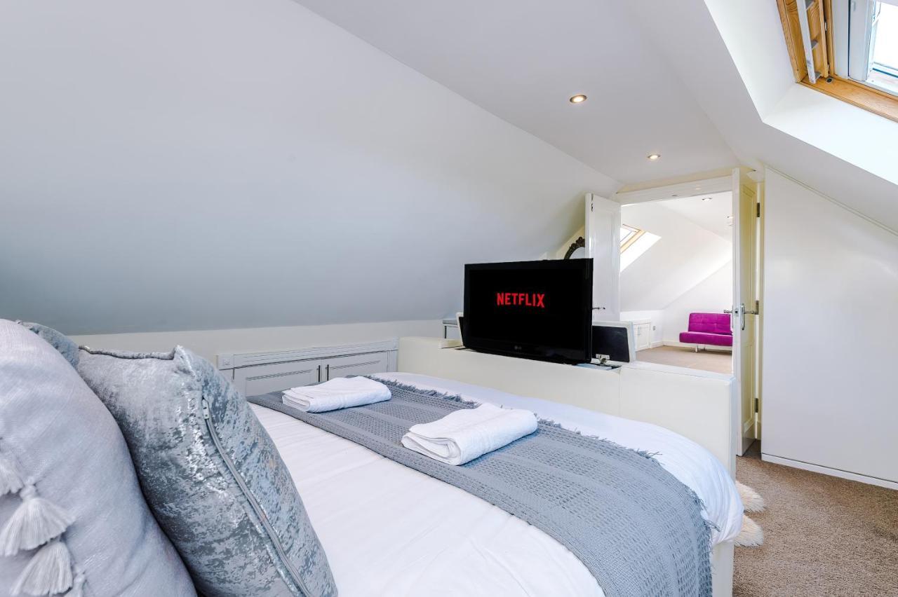 "Woodlands" By Greenstay Serviced Accommodation - Luxury 3 Bed Cottage In North Wales With Stunning Countryside Views & Parking - Close To Glan Clwyd Hospital - The Perfect Choice For Contractors, Business Travellers, Families And Groups Bodelwyddan Extérieur photo